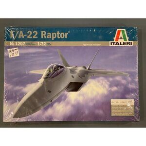 ITALERI  F/A-22 Raptor 1/72 Scale Model Kit #1207 I14